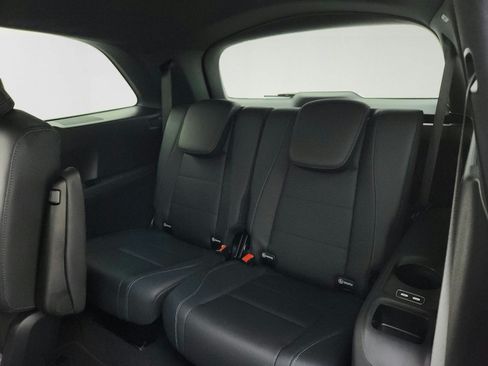 Used 2025 Mercedes-Benz GLS 450 4MATIC image 29