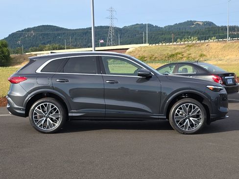 New 2025 Audi Q5 Premium Plus image 2