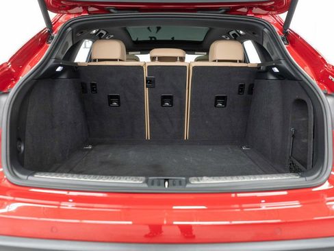 Used 2024 Porsche Macan w/ Premium Plus Package image 35