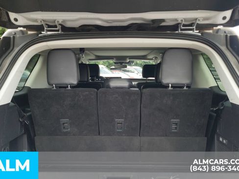 Used 2025 Ford Expedition Platinum AWD/4WD image 8