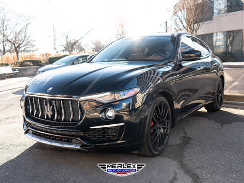 Used 2019 Maserati Levante S GranLusso image 3