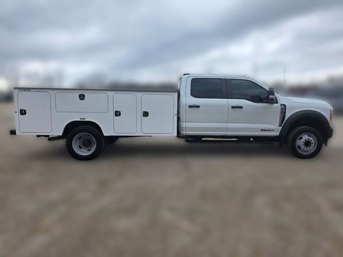 Used 2023 Ford F550 2WD Crew Cab Super Duty image 12