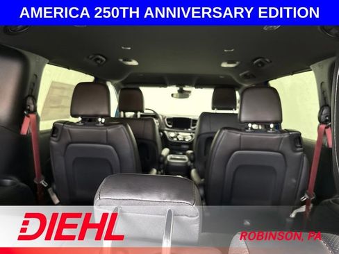 New 2027 Chrysler Pacifica Select FWD image 10