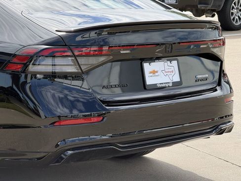 Used 2024 Honda Accord Sport image 6