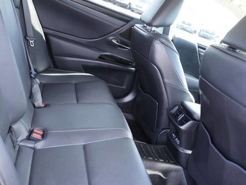 Used 2023 Lexus ES 250 w/ Premium Package AWD/4WD image 16