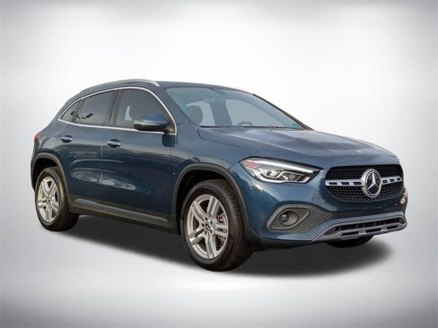 Used 2021 Mercedes-Benz GLA 250 4MATIC image 2