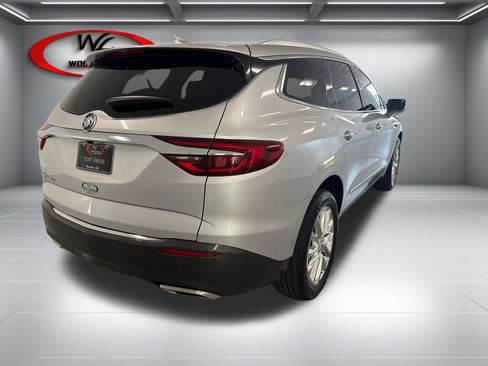 Used 2021 Buick Enclave Essence w/ Sound and Sites Package FWD image 6