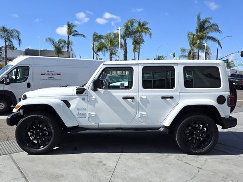 Certified 2022 Jeep Wrangler Unlimited Sahara AWD/4WD image 2