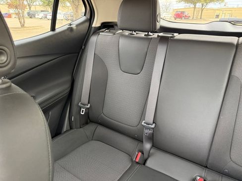 Used 2025 Buick Encore GX Preferred image 39