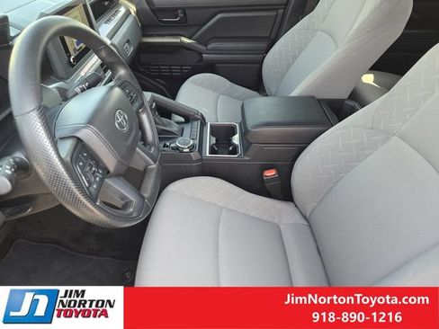 Used 2025 Toyota Tacoma SR5 AWD/4WD image 15
