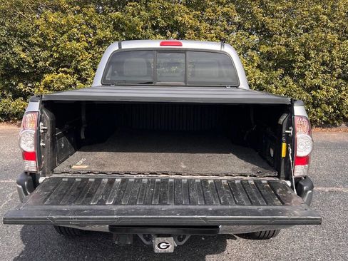 Used 2015 Toyota Tacoma PreRunner w/ Limited Package image 7