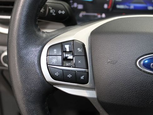 Used 2021 Ford Explorer XLT w/ Equipment Group 202A image 38