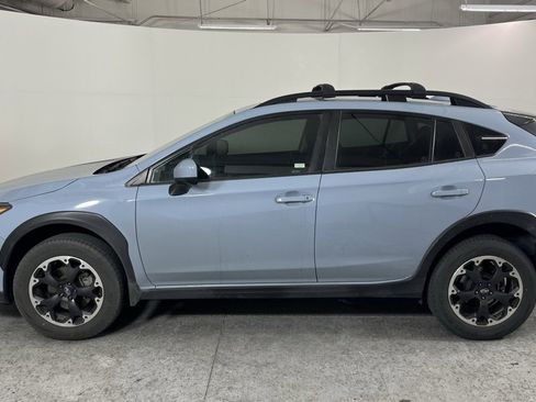 Used 2021 Subaru Crosstrek 2.0i Premium w/ Moonroof Package image 3
