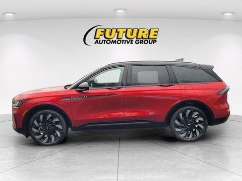 New 2026 Lincoln Nautilus Reserve w/ Jet Appearance Package AWD/4WD image 7