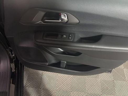 New 2026 Chrysler Voyager LX image 21