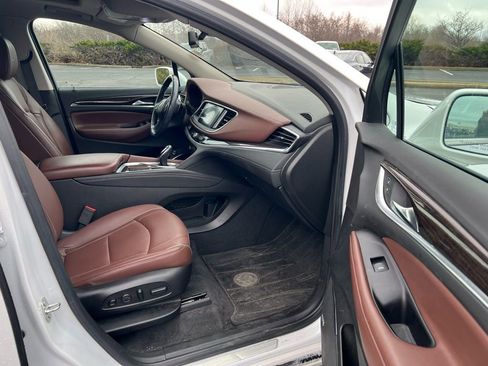 Used 2020 Buick Enclave Avenir w/ Avenir Technology Package image 10