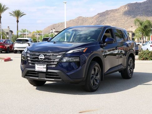 New 2026 Nissan Rogue SV image 8