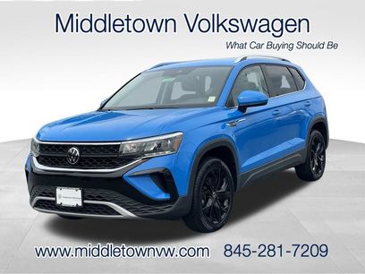 Certified 2023 Volkswagen Taos SE w/ Black Wheel Package
