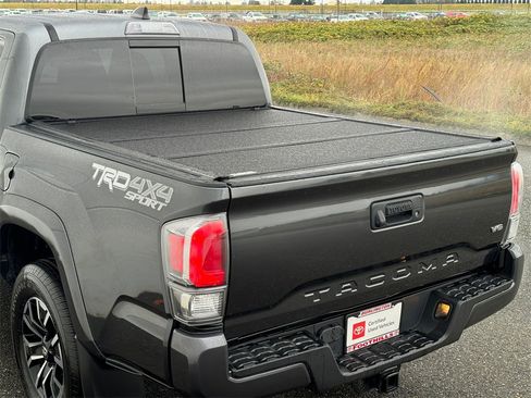 Certified 2020 Toyota Tacoma TRD Sport image 28