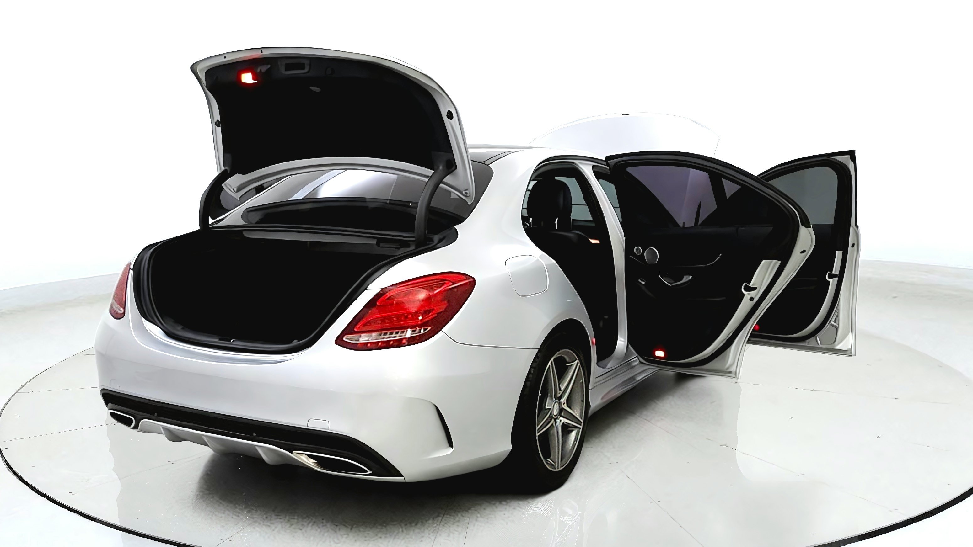 Used 2015 Mercedes-Benz C 300 Sedan image 14