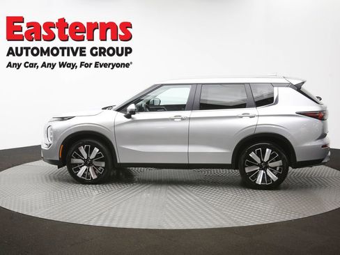 Used 2025 Mitsubishi Outlander SE AWD/4WD image 62