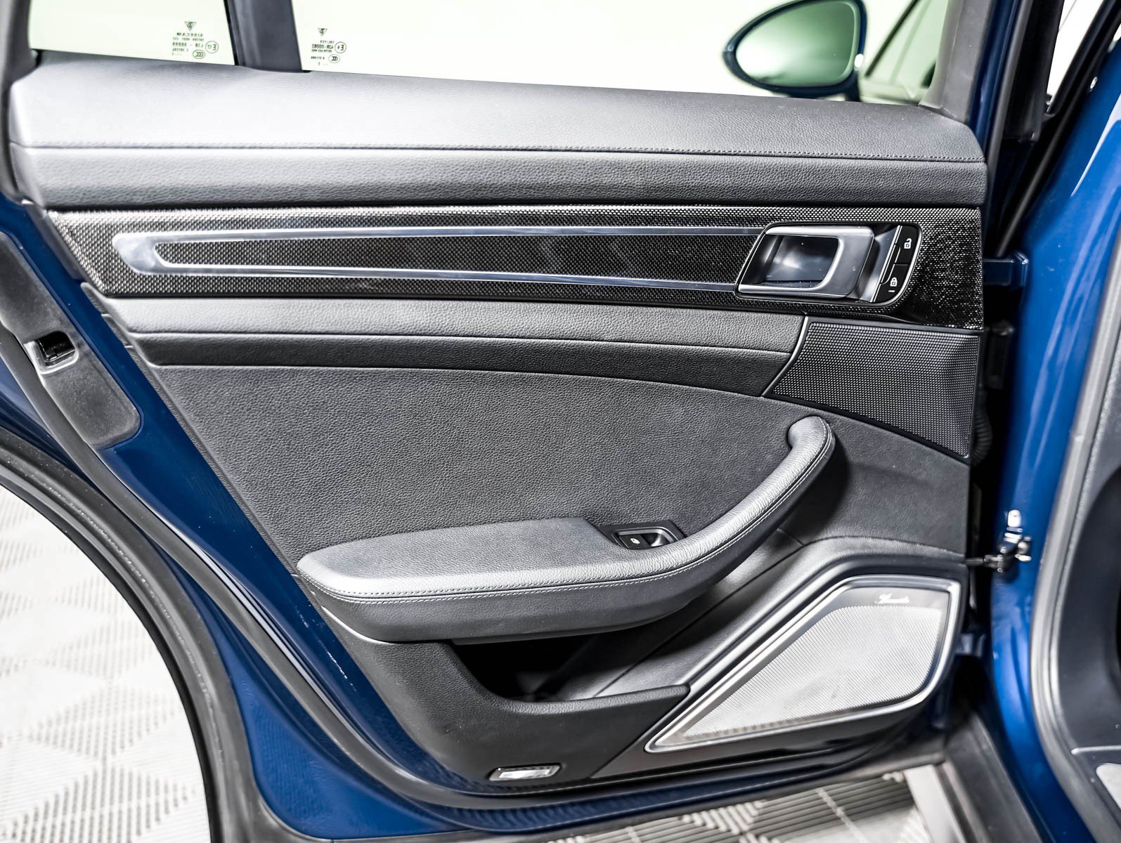 Certified 2023 Porsche Panamera 4 AWD/4WD image 30