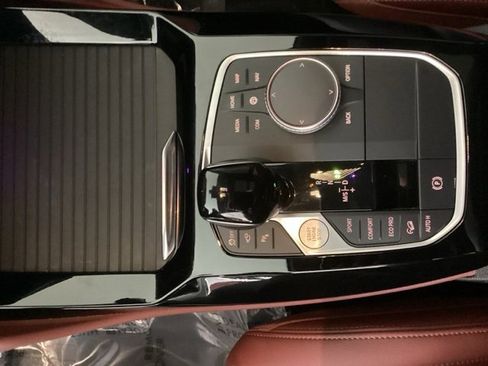 Used 2024 BMW X4 M40i w/ Premium Package image 26