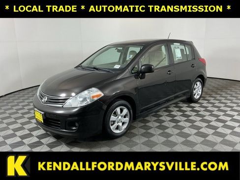 Used 2011 Nissan Versa SL image 1
