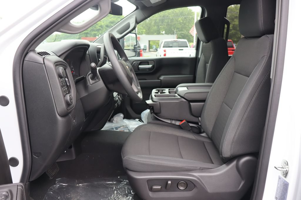 New 2026 Chevrolet Silverado 2500 Custom w/ Custom Value Package AWD/4WD image 5