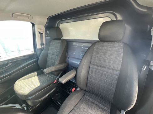 Used 2020 Mercedes-Benz Metris image 12