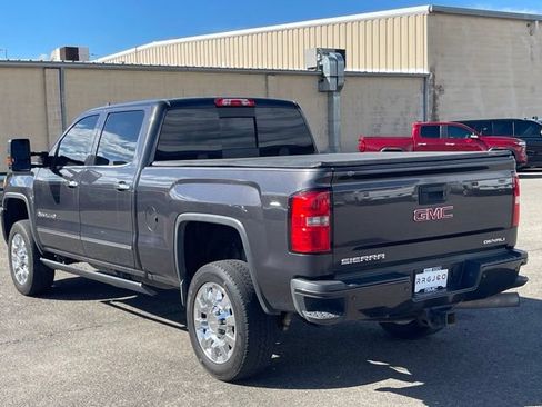 Used 2016 GMC Sierra 2500 Denali w/ Duramax Plus Package AWD/4WD image 5