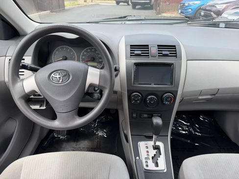 Used 2010 Toyota Corolla LE FWD image 15