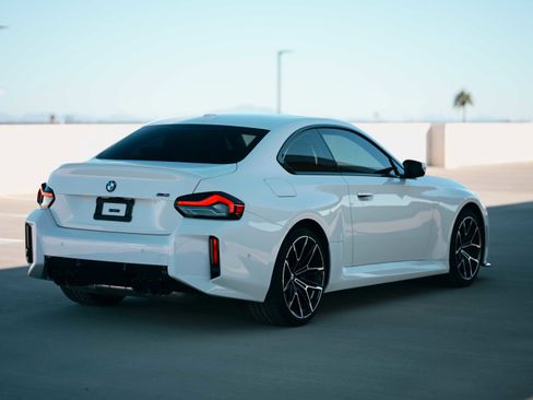 Used 2025 BMW M2 w/ Lighting Package image 5