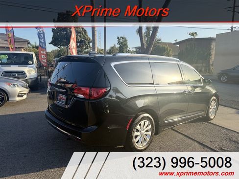 Used 2019 Chrysler Pacifica Touring-L w/ Advanced Safetytec Group FWD image 7