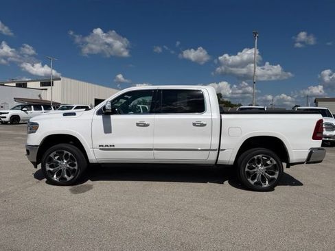 Used 2019 RAM 1500 Limited AWD/4WD image 2