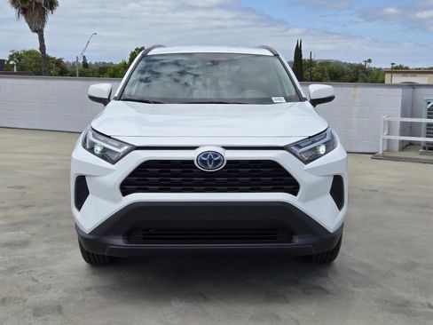 Used 2024 Toyota RAV4 LE AWD/4WD image 3