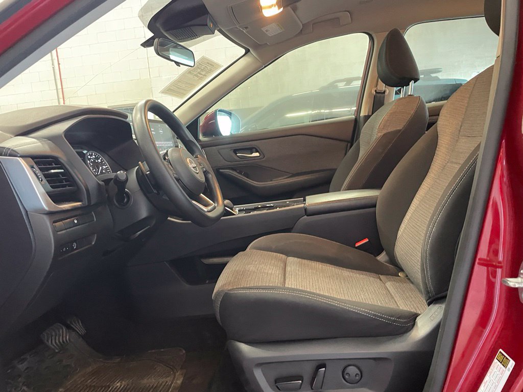 Certified 2023 Nissan Rogue SV FWD image 10