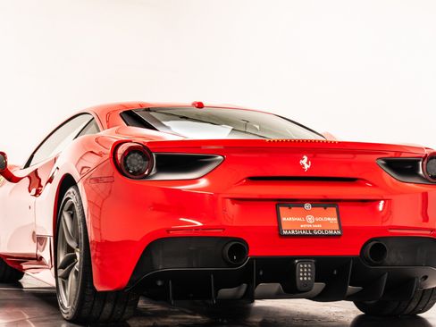 Used 2018 Ferrari 488 GTB RWD image 7