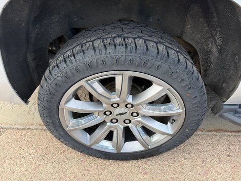 Used 2018 Chevrolet Tahoe LT image 21