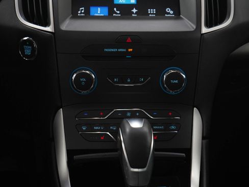 Used 2016 Ford Edge SEL w/ Equipment Group 201A AWD/4WD image 18