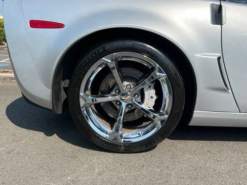 Used 2010 Chevrolet Corvette Grand Sport w/ Preferred Equipment Group RWD image 9