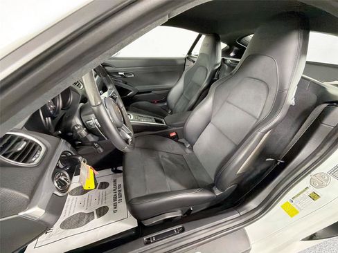 Certified 2025 Porsche 718 Cayman GTS RWD image 5