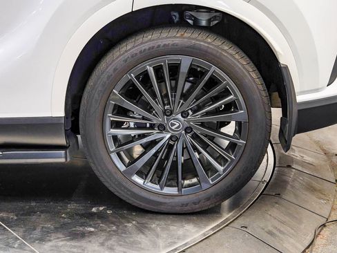 Used 2024 Lexus RX 350 Premium w/ Convenience Package FWD image 10