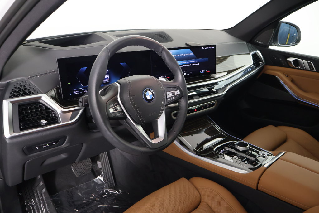 Used 2026 BMW X5 xDrive50e w/ Executive Package AWD/4WD image 7