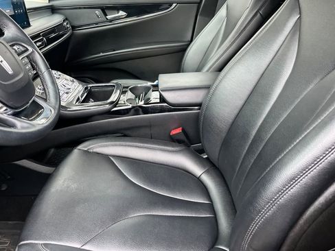 Certified 2023 Lincoln Nautilus AWD w/ Premium Package image 11