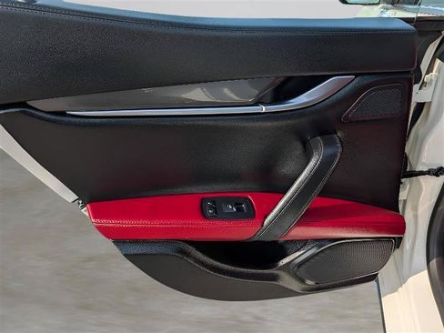 Used 2018 Maserati Ghibli S RWD image 28