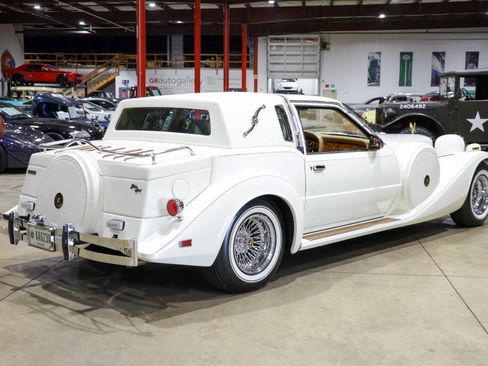 Used 1988 Ford Mustang LX image 8