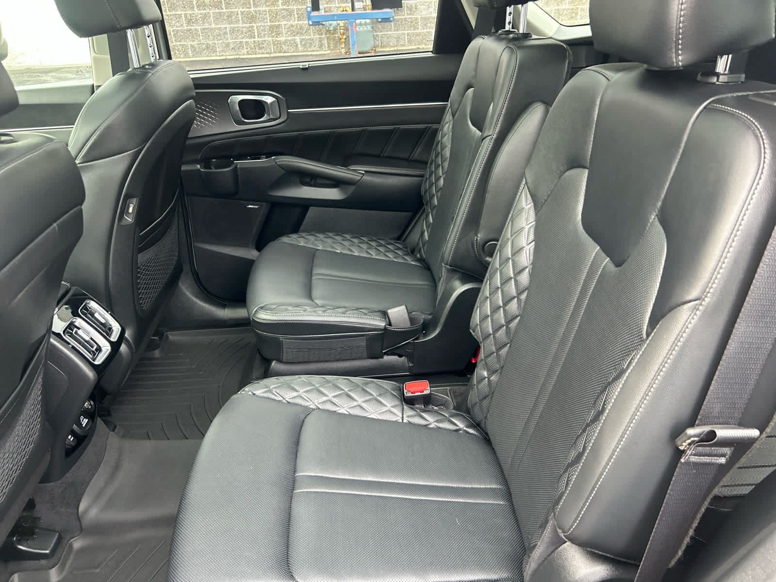 Used 2023 Kia Sorento SX AWD/4WD image 27