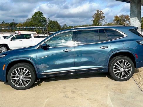New 2026 Buick Enclave Avenir w/ Super Cruise Package image 4