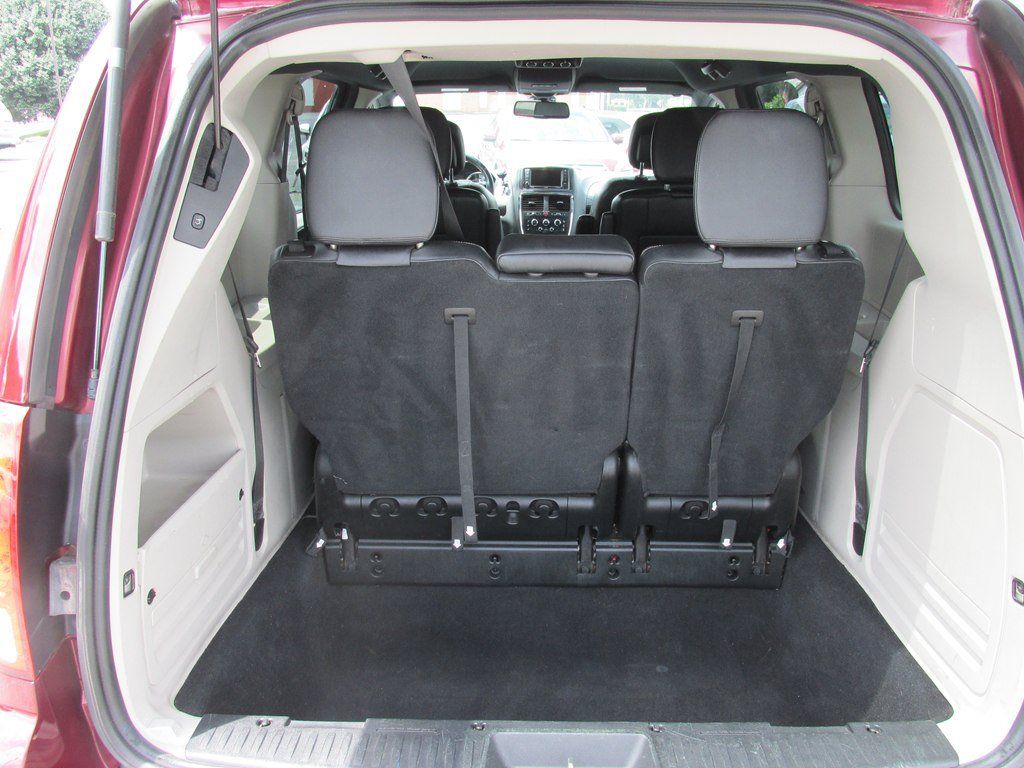Used 2019 Dodge Grand Caravan SXT FWD image 7